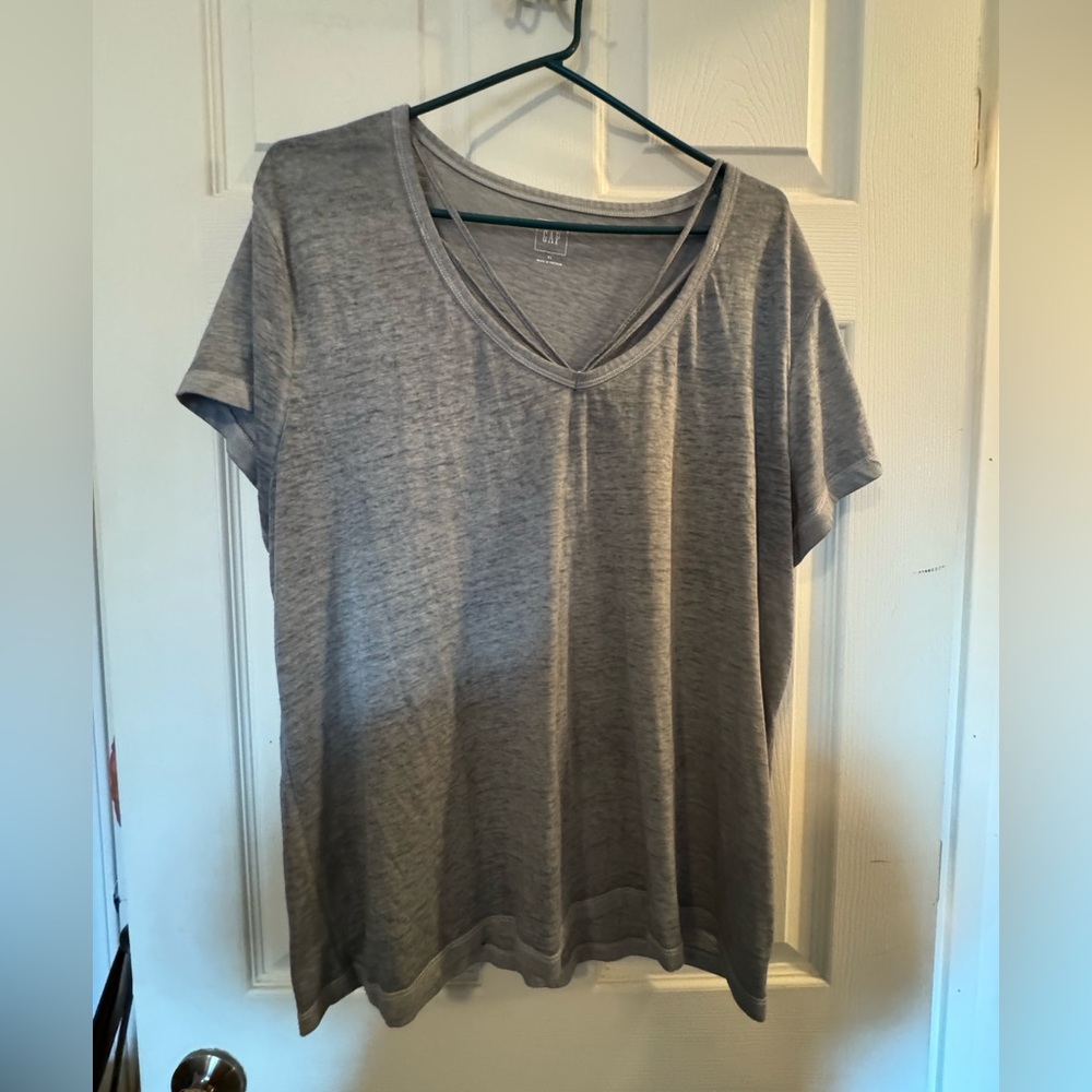 GAP t-shirt